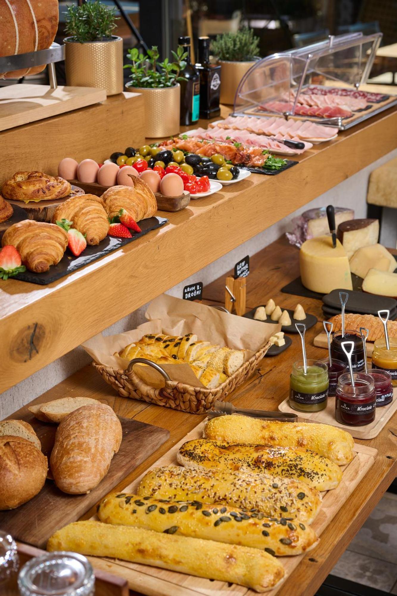 Hisa Ancka, Boutique Hotel & Maja Rooms Slovenj Gradec Εξωτερικό φωτογραφία